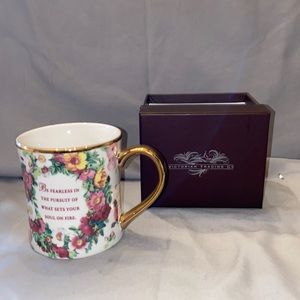 Bx47 New in box, vintage Victorian trading Co Mug